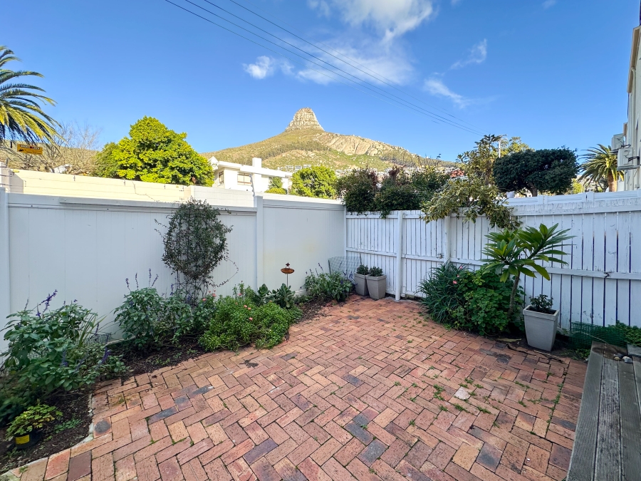 To Let 1 Bedroom Property for Rent in Sea Point Western Cape